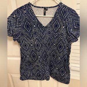 Scrub top size medium